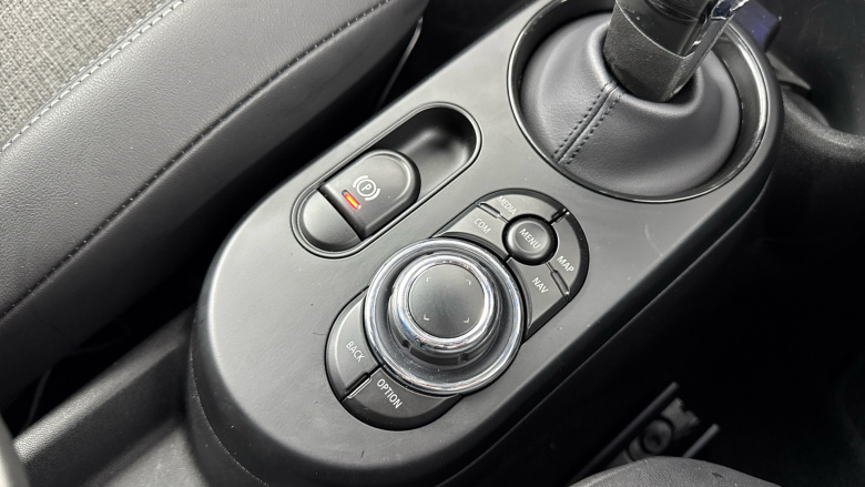 MINI Hatchback 135kW Cooper S Level 2 33kWh 3dr Auto Electric Hatchback